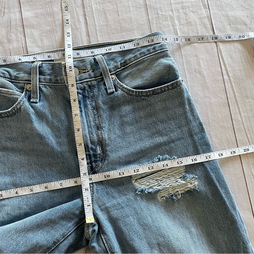 Levi’s ‘94 Baggy Jeans Womens 24 Light Wash Blue Distressed High Rise Skater EUC - Picture 10 of 14